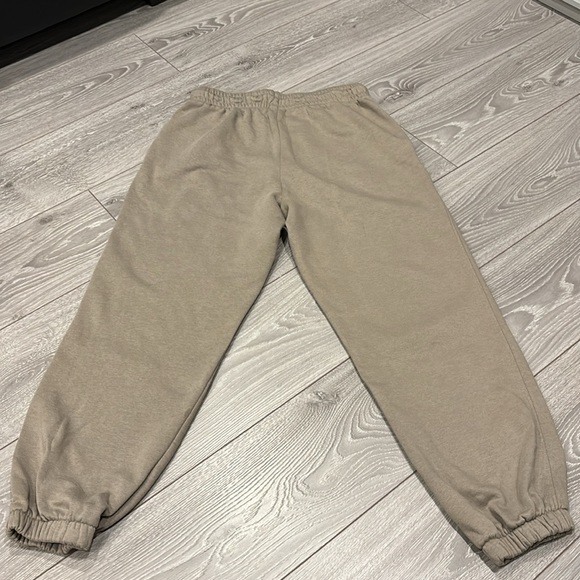 H&M Basics Brown Track Pant - Picture 4 of 10